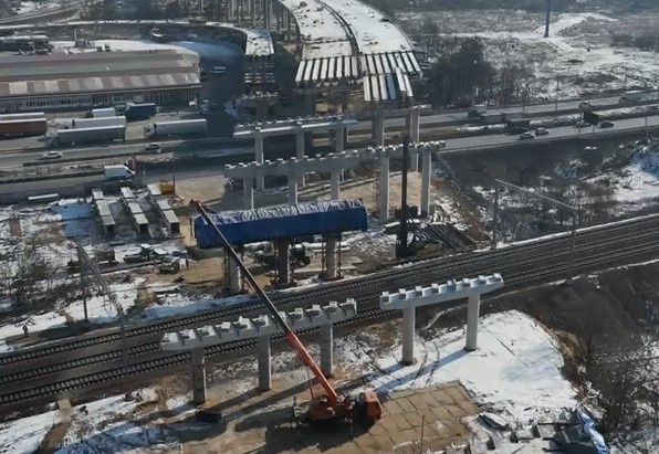 Строительство эстакады на пересечении с Павелецким направлением МЖД.