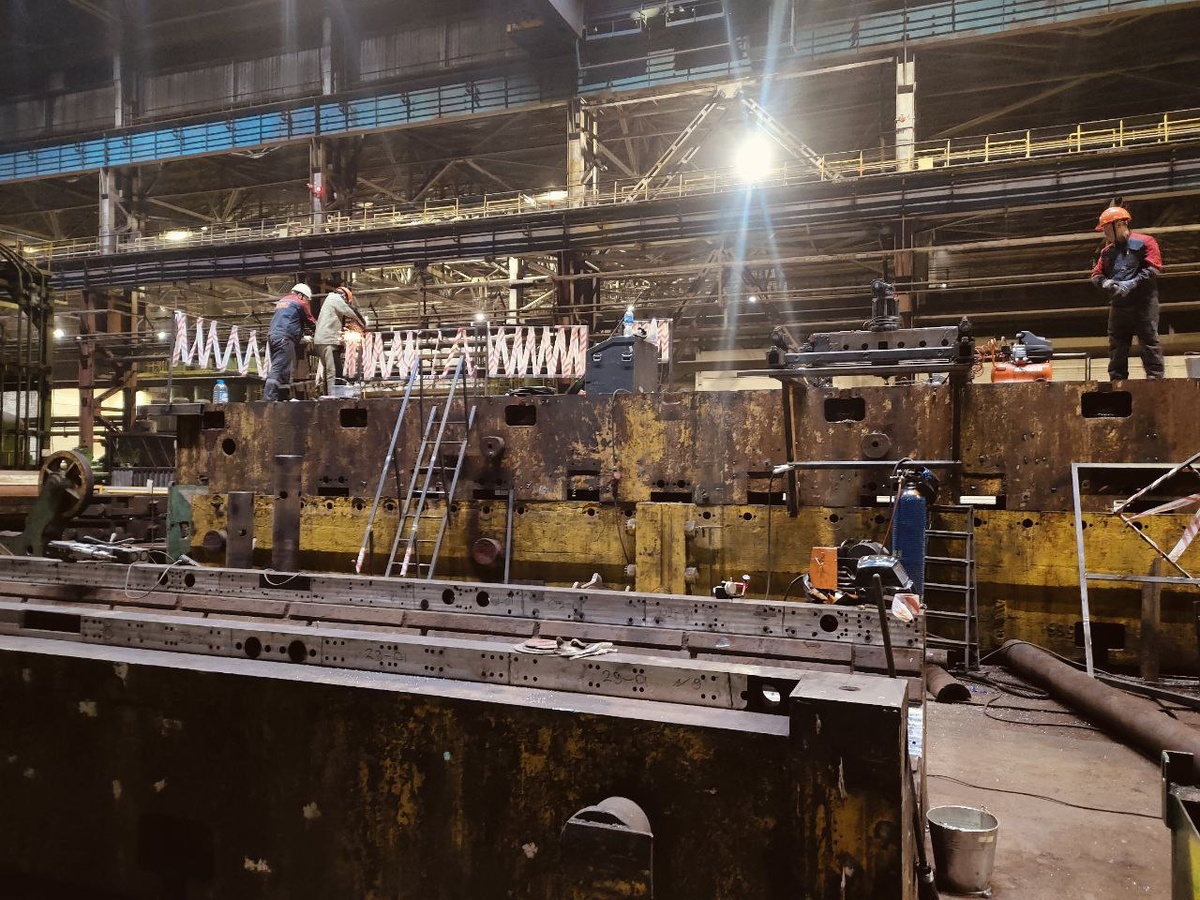 Верхний и нижний штамп