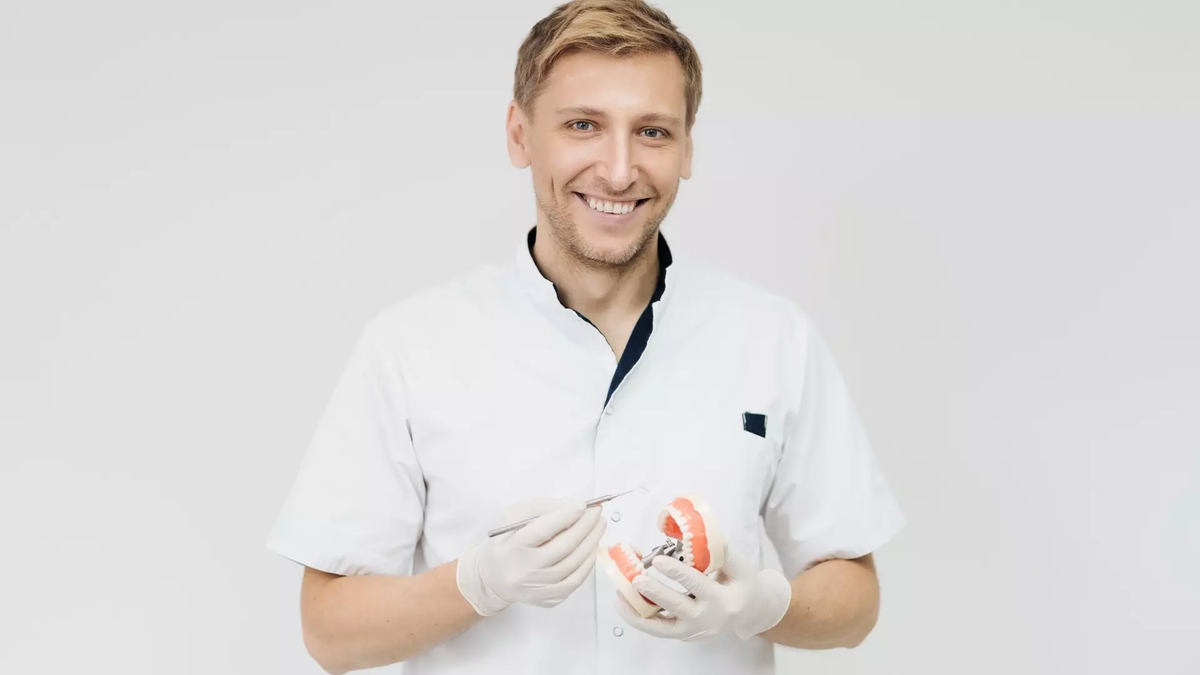 Фото: freepik.com. сттоматолог
