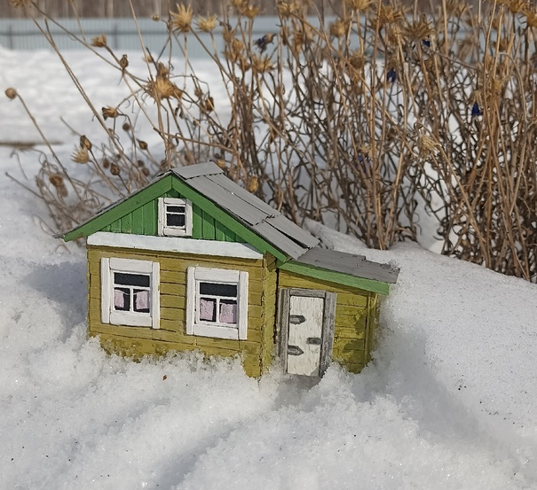 Домик из бальсы. Крыша аллюминий.