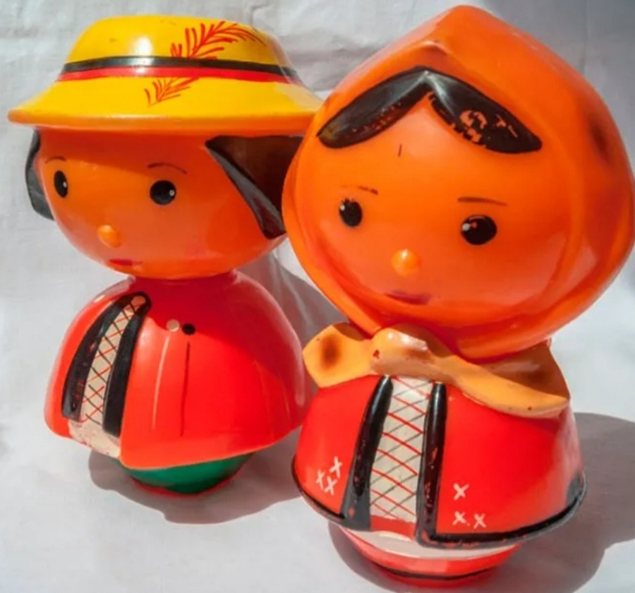 Гуцул и гуцулка. 