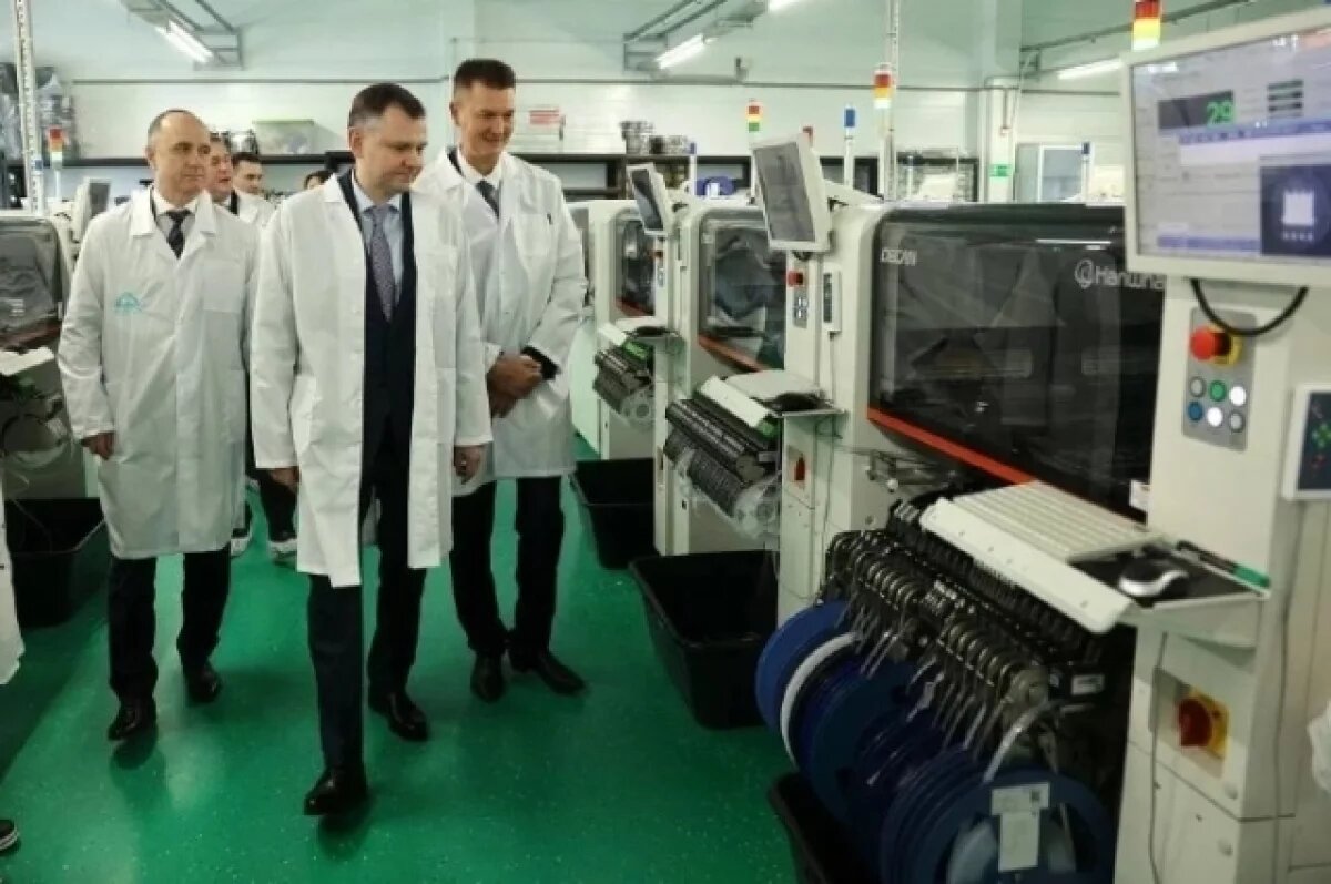    Слюсарь дал старт производству комплектующих для компьютеров на Дону