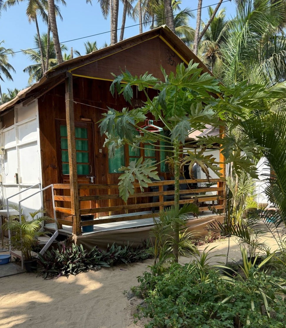 В таком бунгало мы жили в прошлом году 