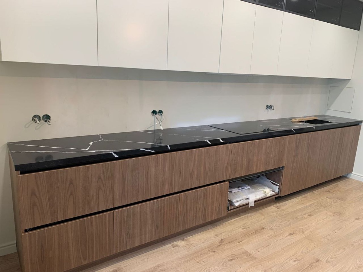 столешница из кварцевого агломерата