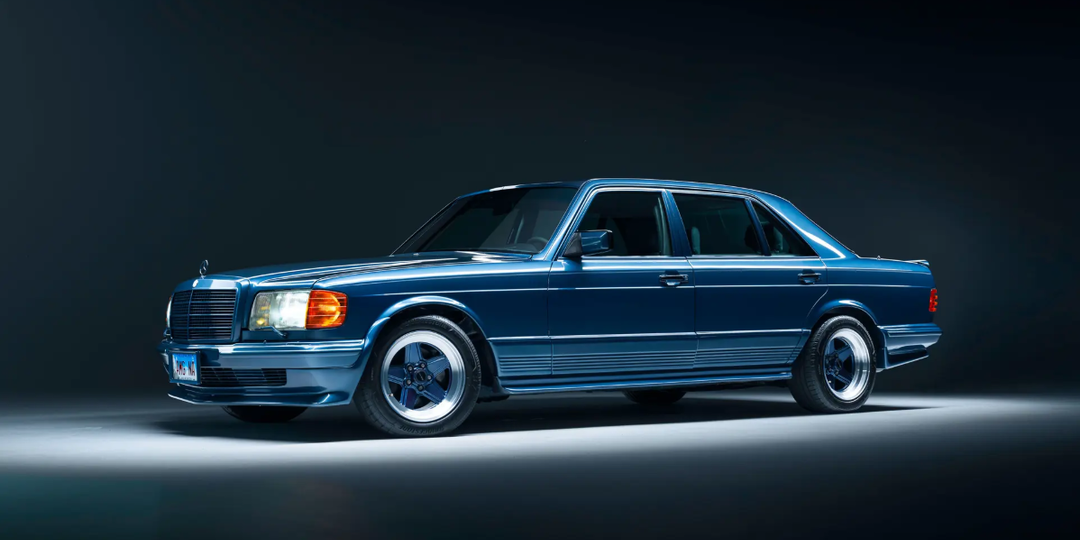 Mercedes-Benz 500 SEL 5.0 AMG 1984 – «Черника»