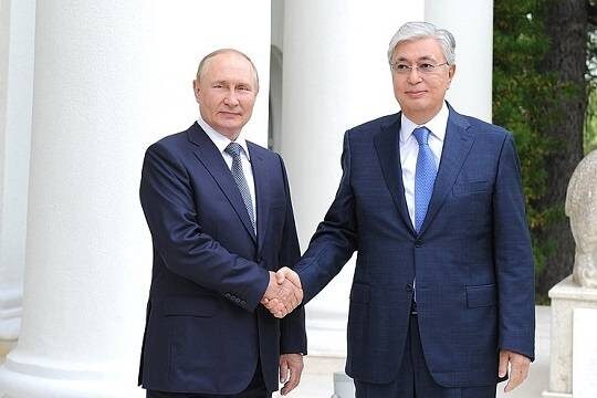    Владимир Путин поговорил по телефону с Касым-Жомартом Токаевым