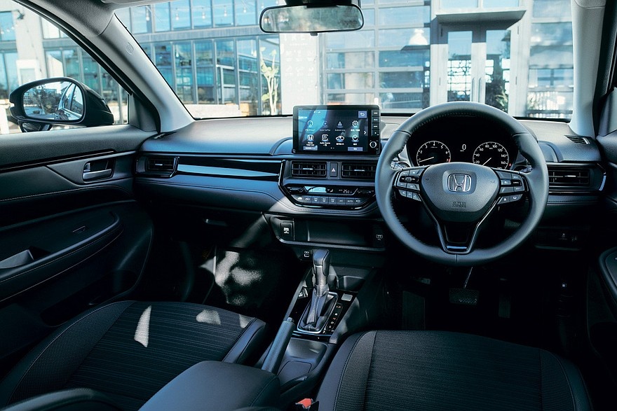    Интерьер Honda WR-V Black Style