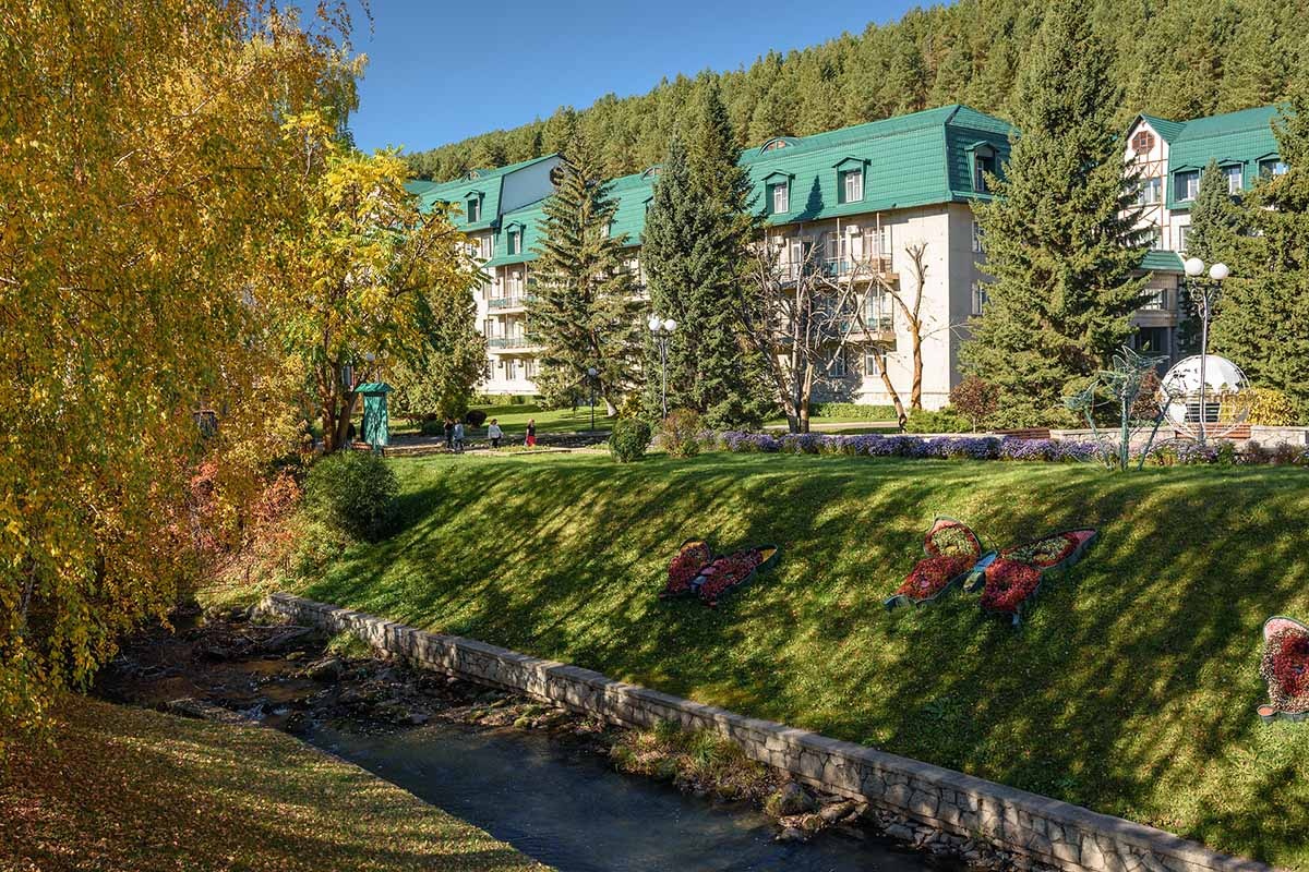 Санаторий "Алтай Вест" в Белокурихе