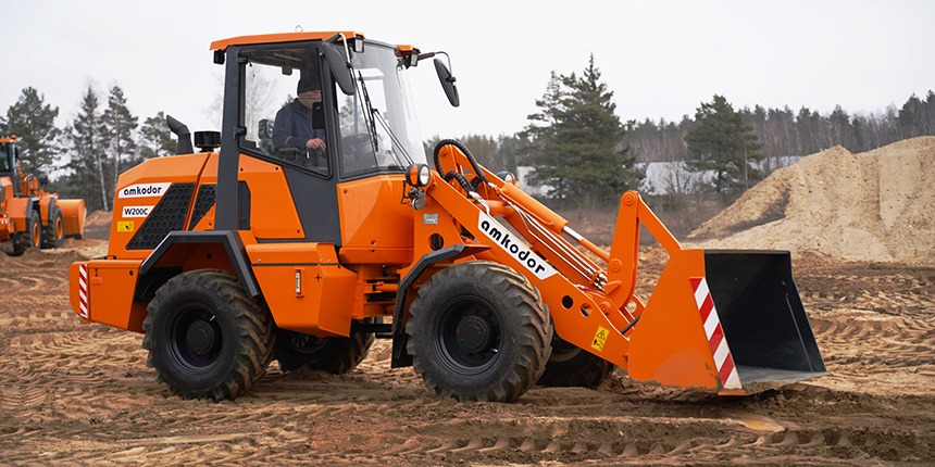 AMKODOR W200C (листайте галерею)