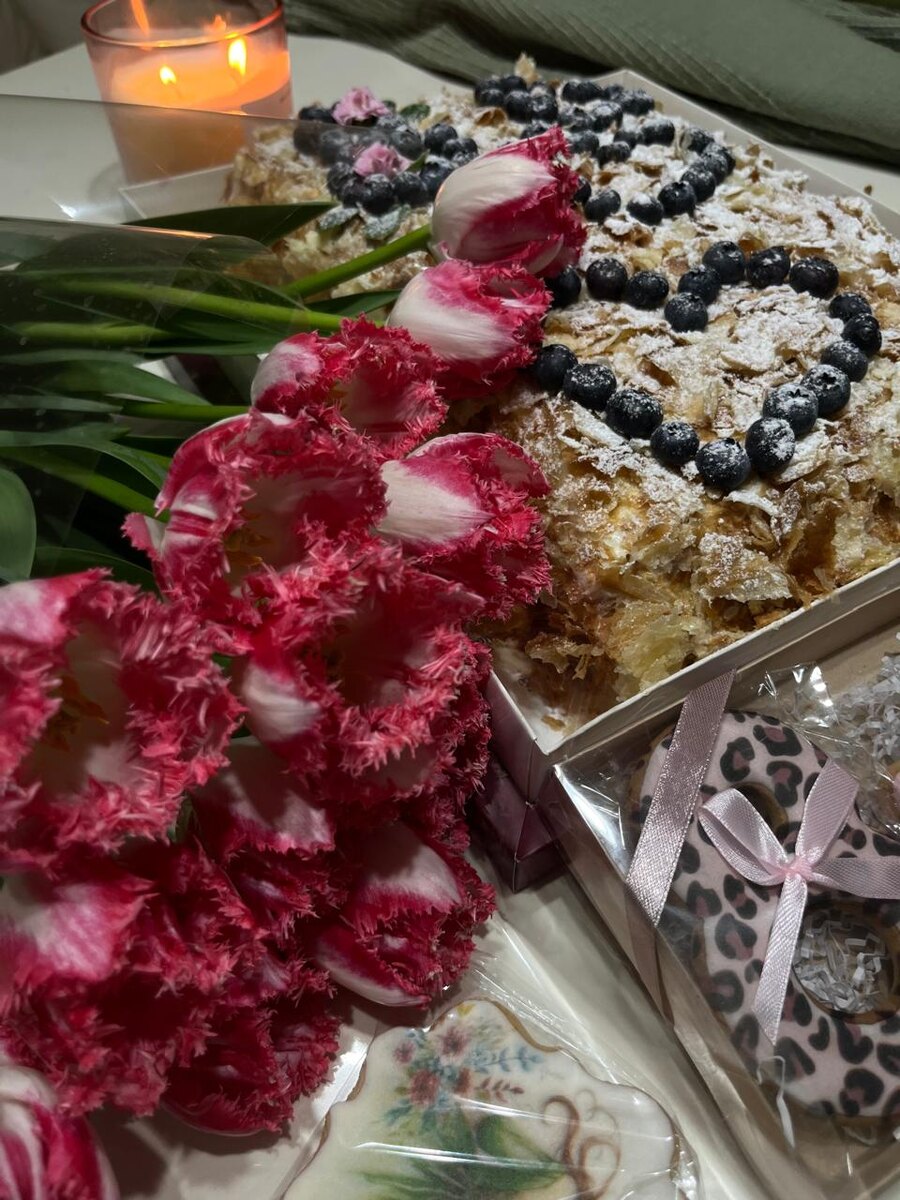 Фото автора.Малиновый Наполеон  для богинь.