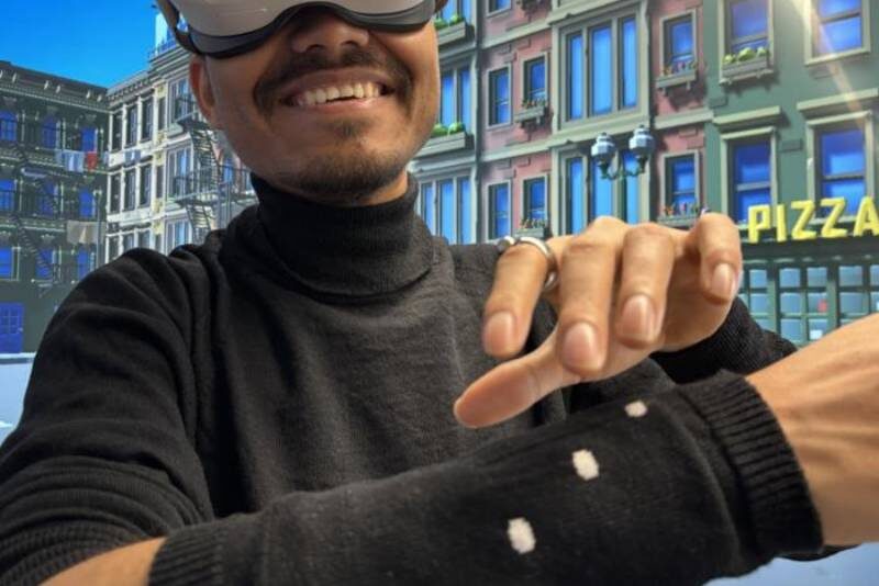 Бесшовная навигация в среде виртуальной реальности с помощью трикотажного рукава с переплетенными датчиками магнитного поля и магнитным кольцом. Источник: Free University of Bozen-Bolzano