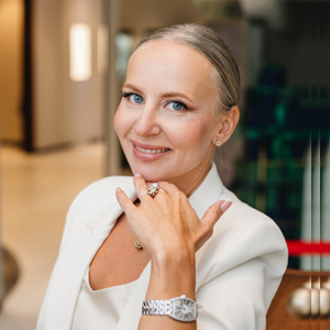 Елена Ломанова, главный врач и ведущий специалист сети медицинских косметологических клиник «Тонус Центр+» в Санкт-Петербурге
