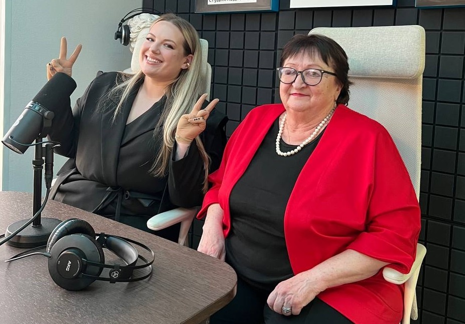 Лена Шлома и Людмила Николаевна Ползова (фото из Telegram)