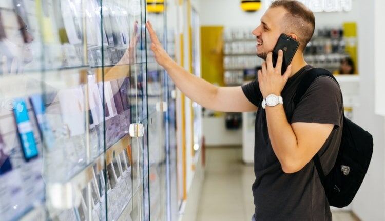    Помогаем определиться с характеристиками будущего смартфона. Фото: билайн