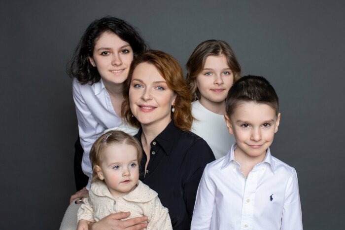 kulturologia.ru (Светлана Антонова с дочерями)
