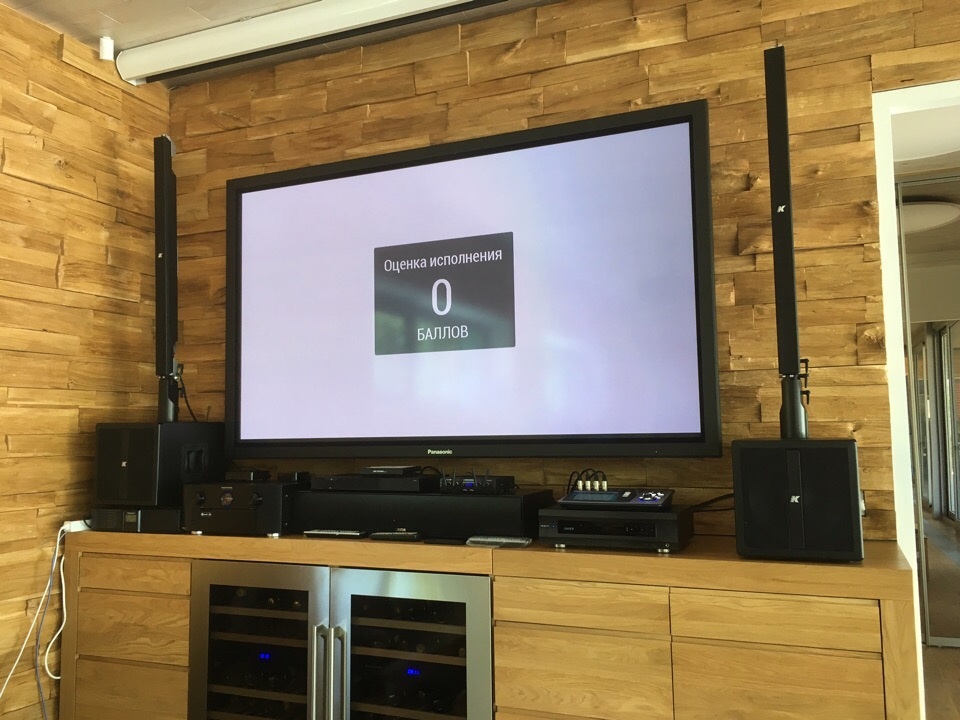 Топовый караоке комплект для дома. Активные акустические системы из Италии K-array KR102 - предыдущая версия, (сейчас есть более мощная KR102II), караоке система ast-250, микрофоны audio-tehnica atw1322, цифровой сенсорный микшер QSC Touchmix-8, система бесперебойного питания APG + кабели. Без учета ТВ (Panasonic 107") бюджет на караоке = 1'795'000 руб. (Цены могут меняться)