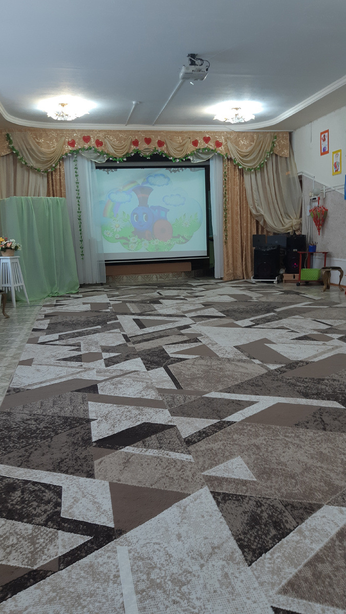 Сижу в ожидании представления