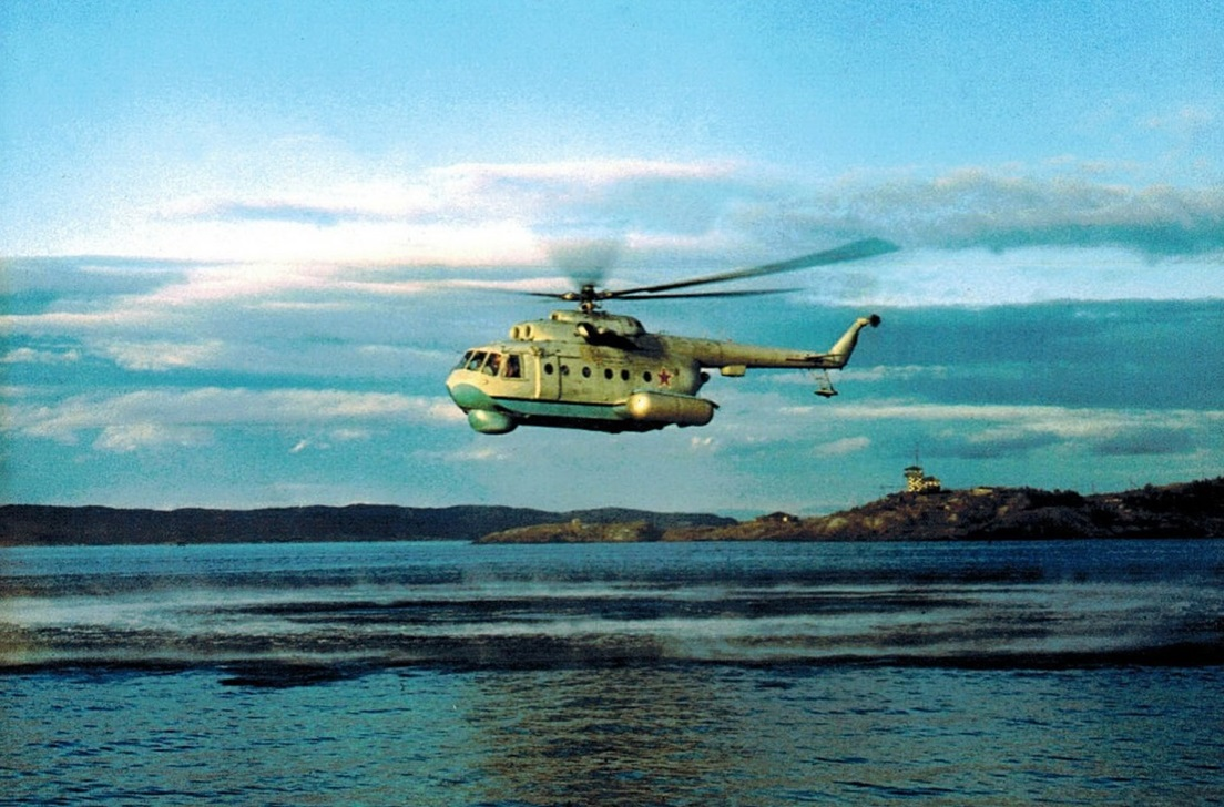 Ми-14ПЛ Северного флота с аэродрома Сафоново