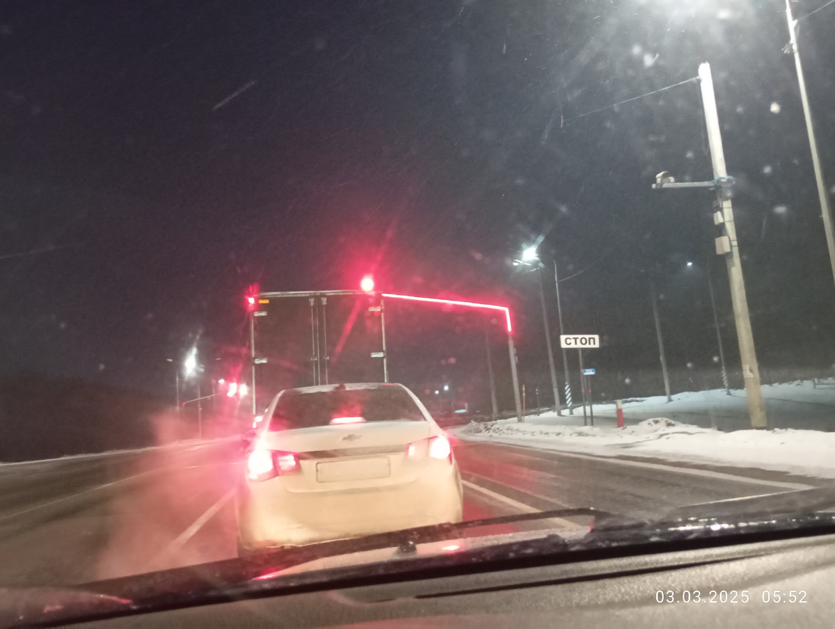 Сначала мело так, что у меня тоже был такой номер... Чистила.