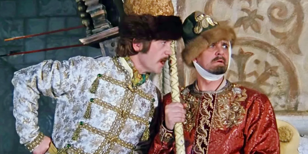 Как выглядели актеры из фильма "Иван Васильевич меняет профессию" в своих первых ролях в кино