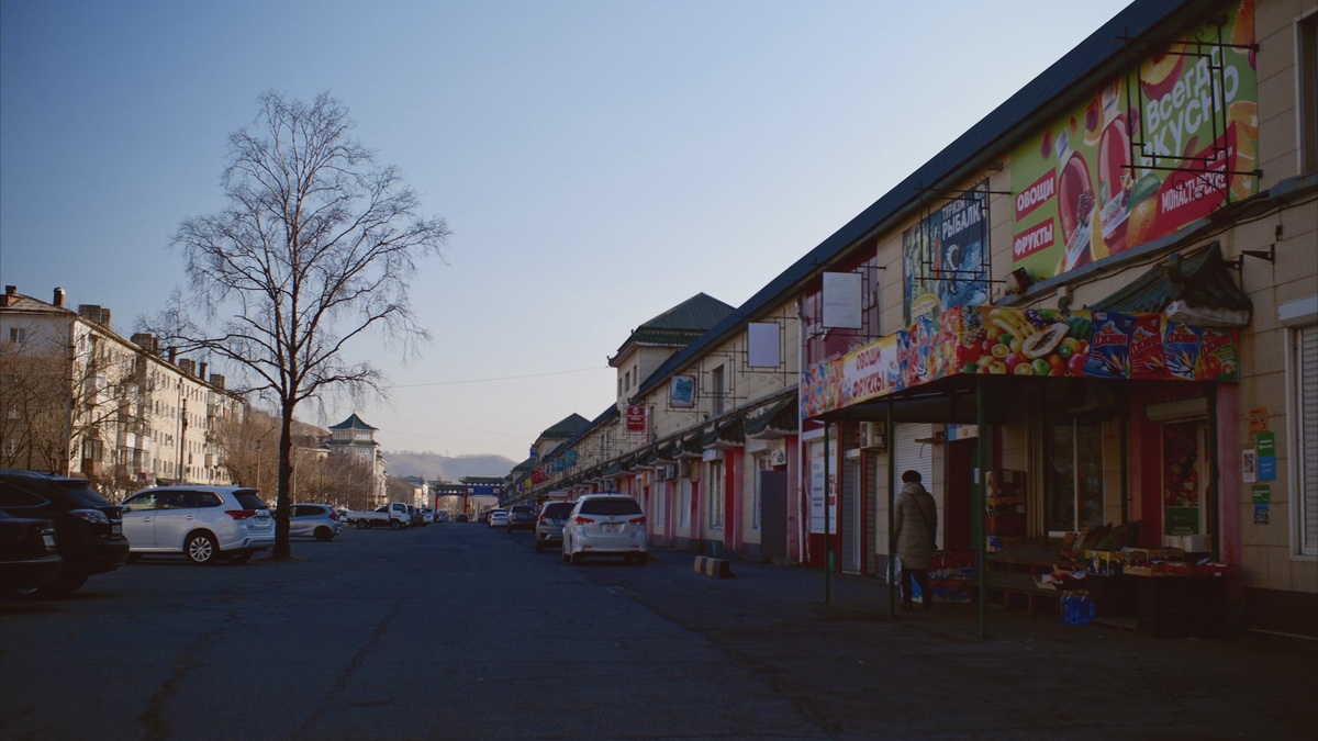 Наша "Великая Китайская Стена" - торговый ряд