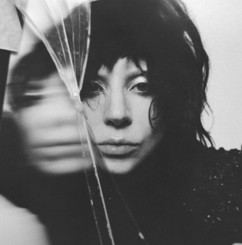 Обложка альбома Lady Gaga “Mayhem”