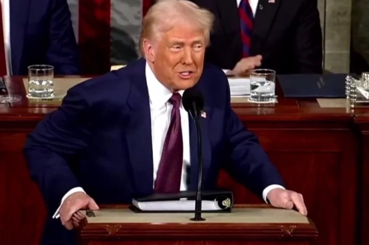    Дональд Трамп.