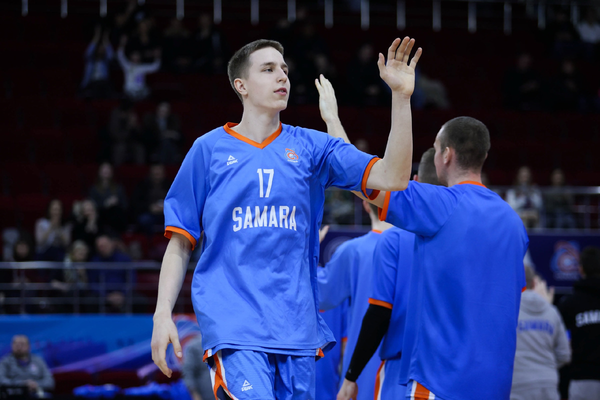 Иван Касьянов в матче за «Самару»