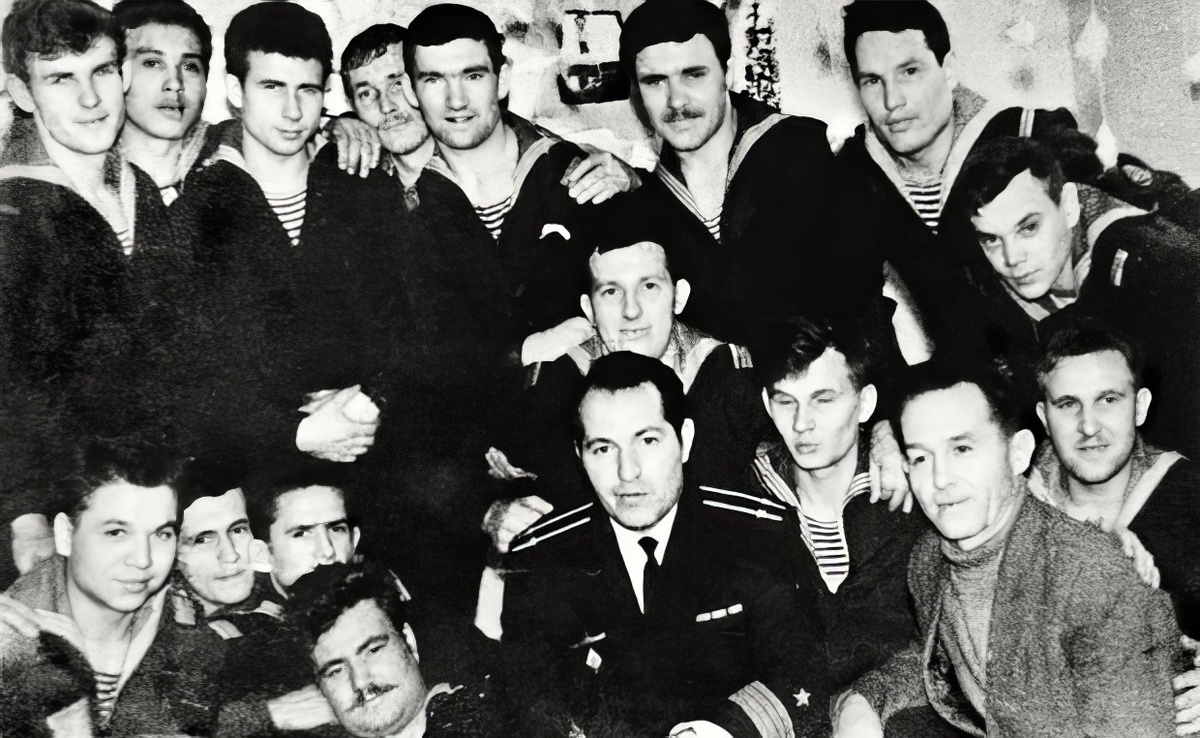 Члены экипажа К-129