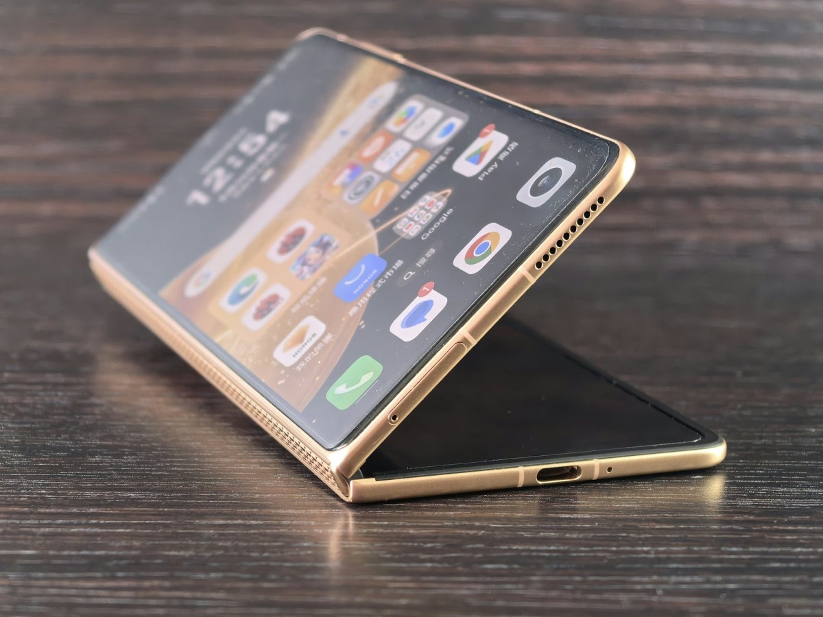    Инсайдер назвал главные характеристики складного Honor Magic V4