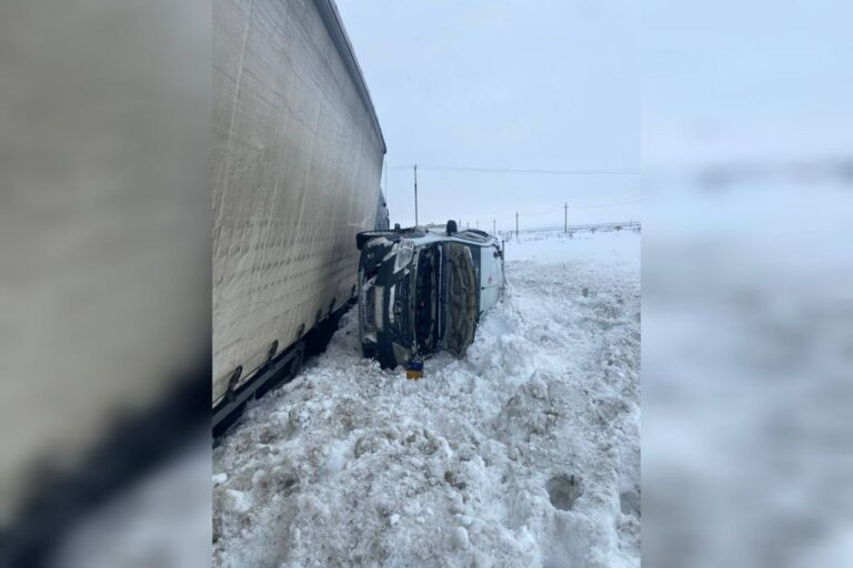    На автодороге Самара-Оренбург в аварии с фурой пострадала 11-месячная малышка Андрей Севостьянов