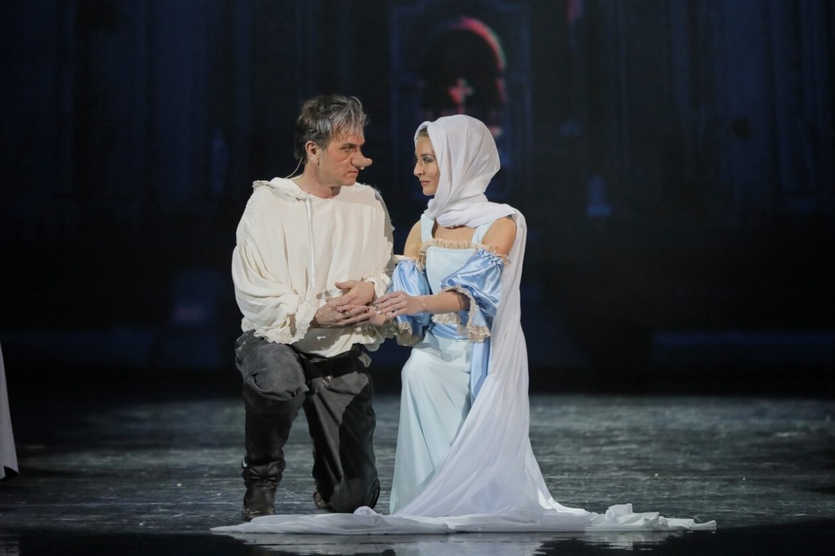 Мюзикл «Сирано де Бержерак». Евгений Алешин в роли Сирано де Бержерака
Фото: Иркутский музыкальный театр