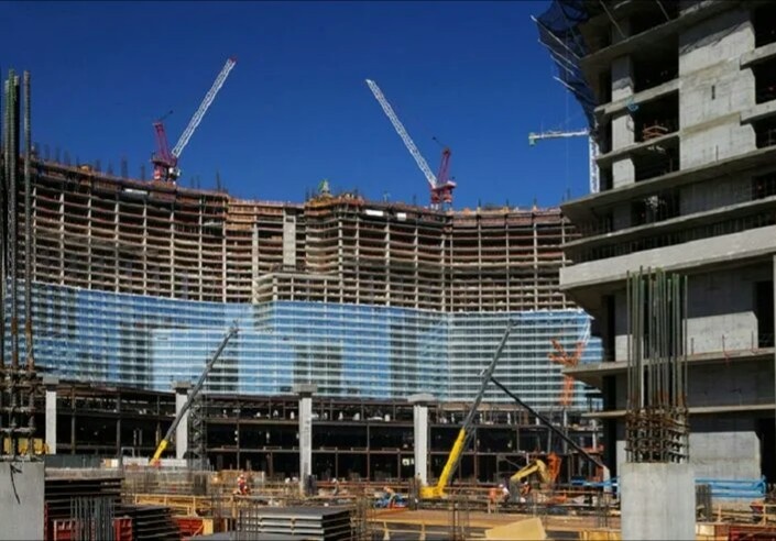 Строительство отеля.