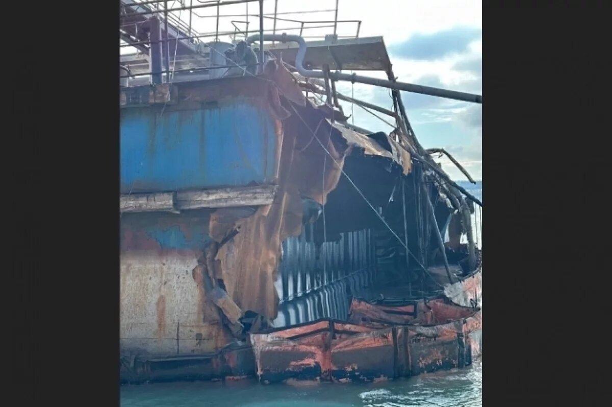    Демонтаж кормовой части танкера «Волгонефть-239» завершили раньше срока