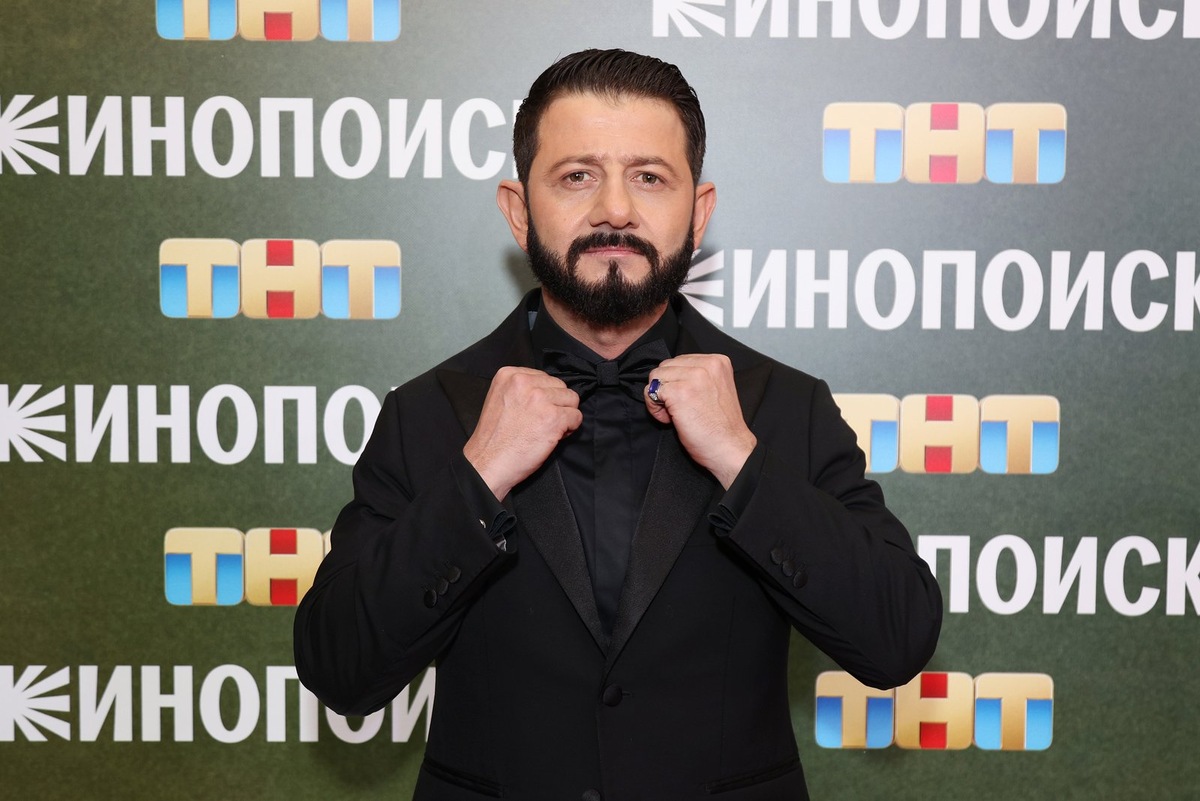   Михаил Галустян