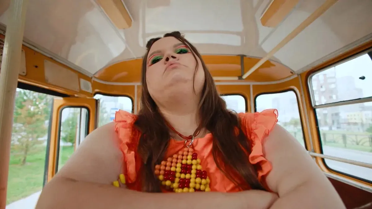 Кадр из шоу "Большие девочки"/ канал "Пятница"