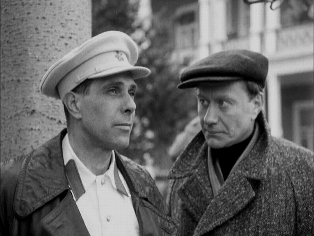 Андрей Миронов и Андрей Болтнев в фильме "Мой друг Иван Лапшин". Все иллюстрации - Яндекс-Картинки