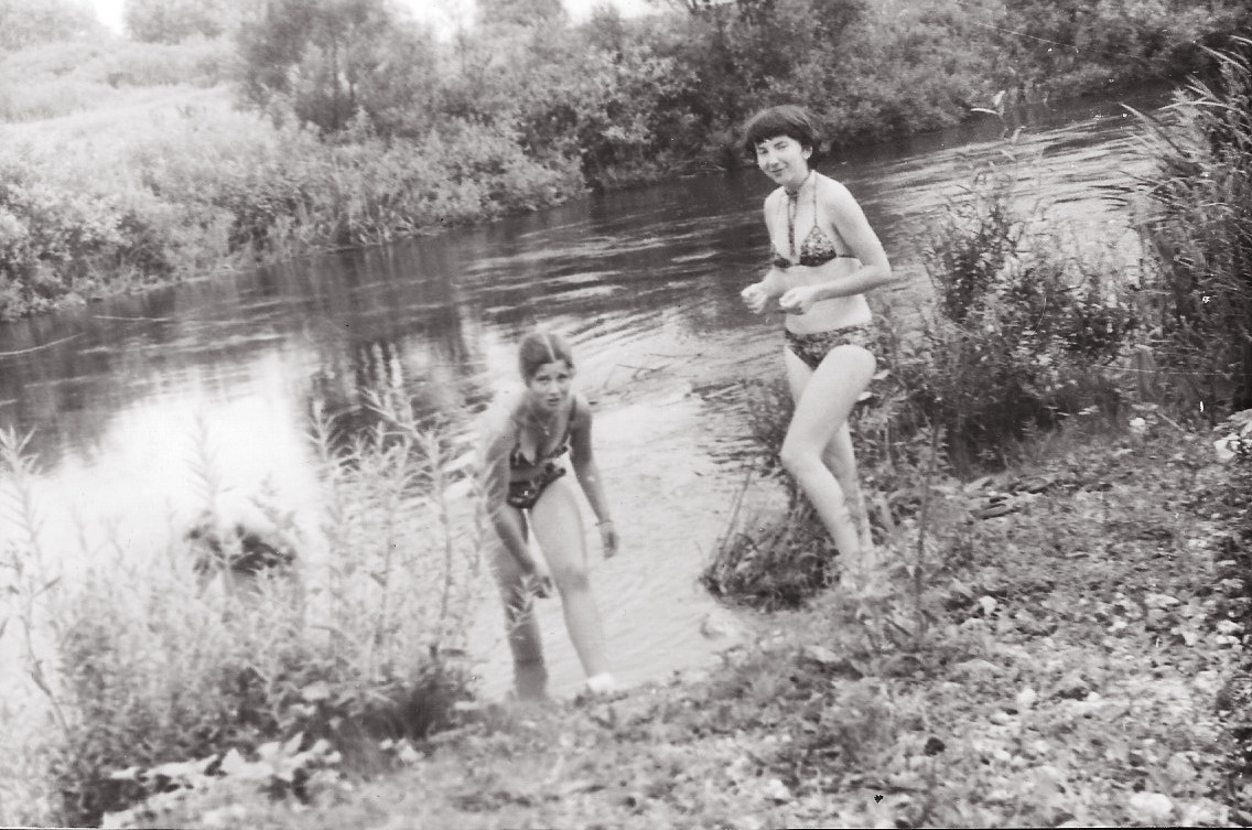 Купание в речке.