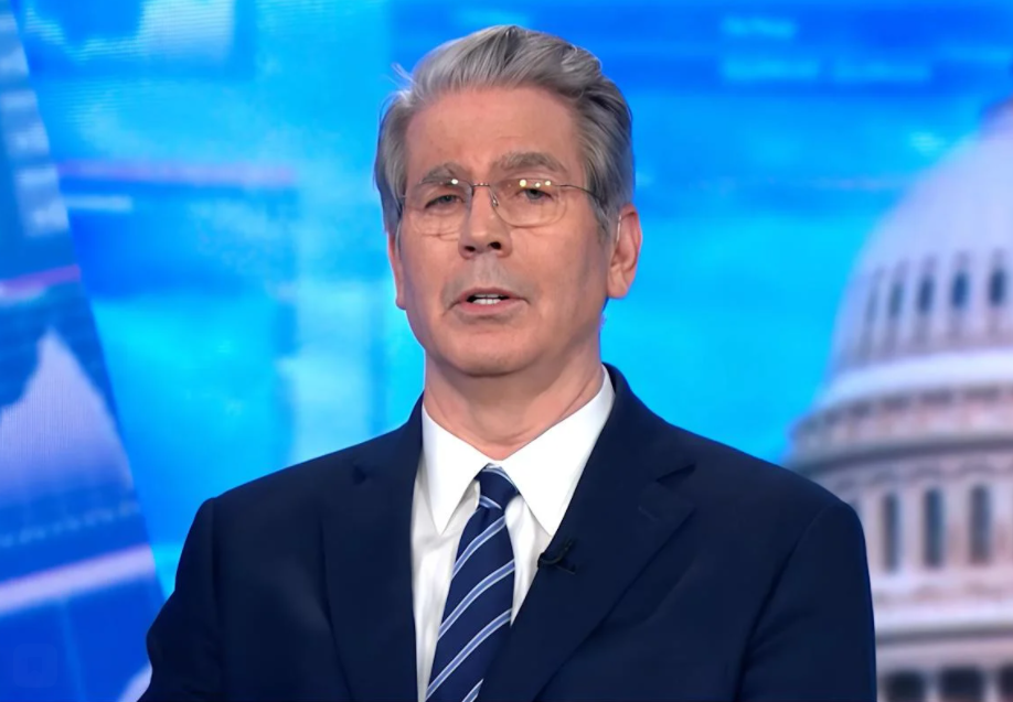    Скотт Бессент анонсировал «разгром Ирана» и сообщил о готовности США к «агрессивному» ужесточению санкций против России