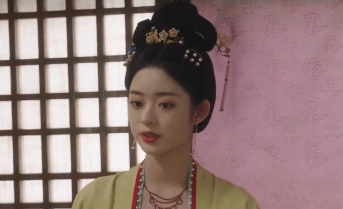 Хуан Ян Дянь Тянь и ей всего 16 лет