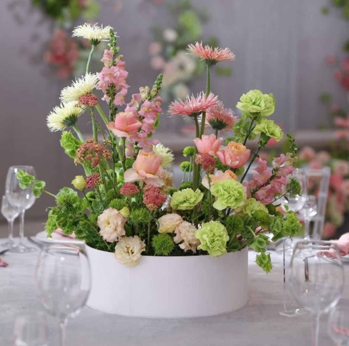 Для зимы идеальны розы, хризантемы, лизиантусы и альстромерии