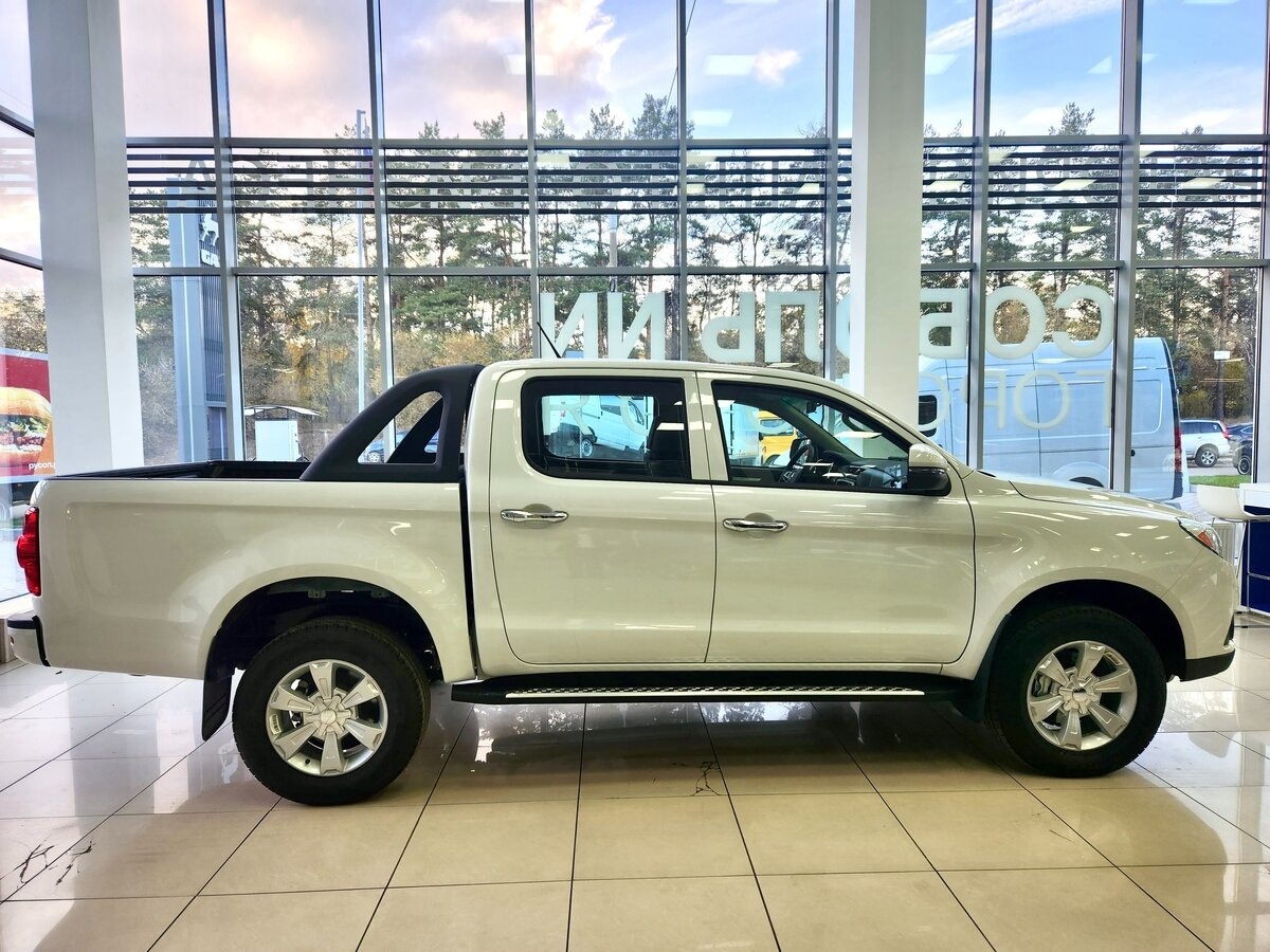 Sollers ST6. Источник иллюстрации - auto.ru