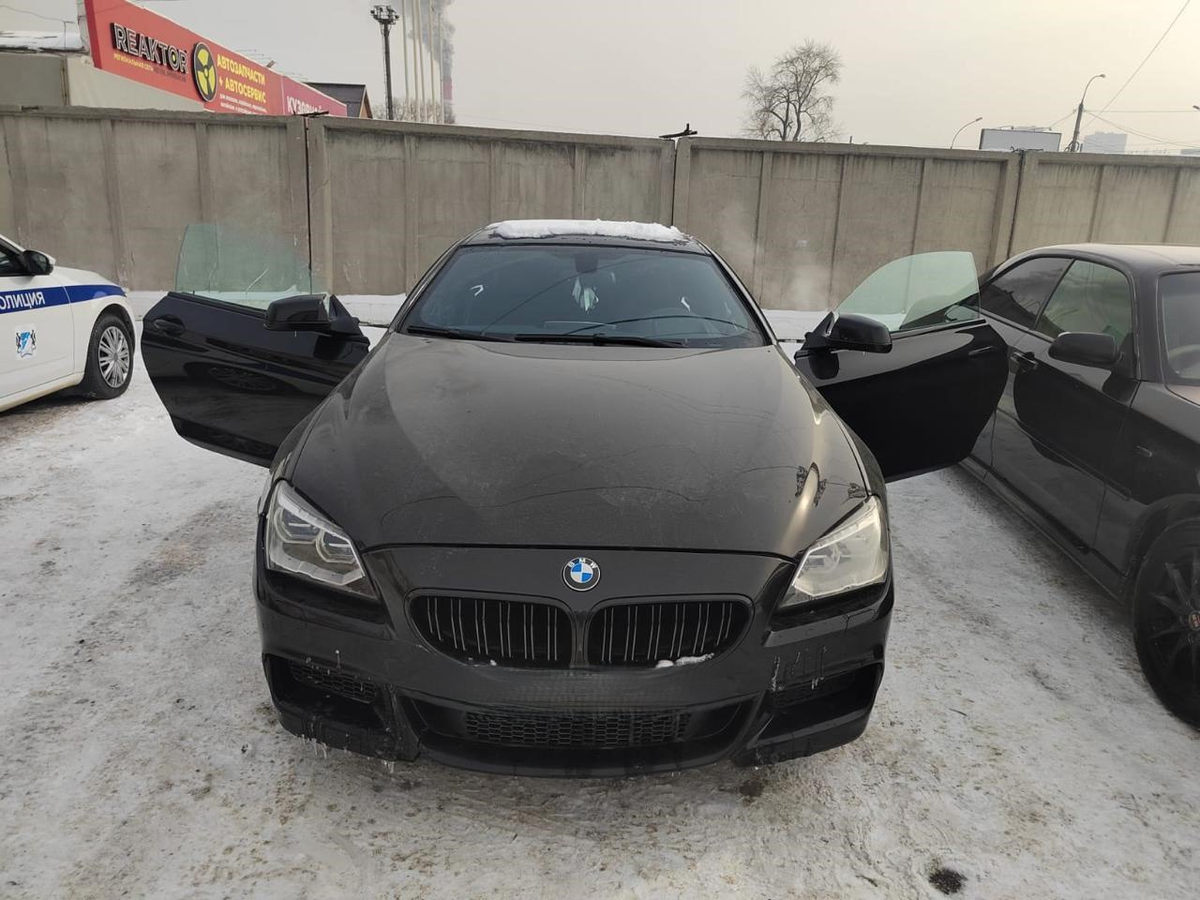 Новосибирские правоохранители нашли блогеров-нарушителей на черном Бумере