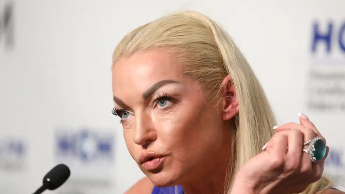    Балерина Анастасия Волочкова.