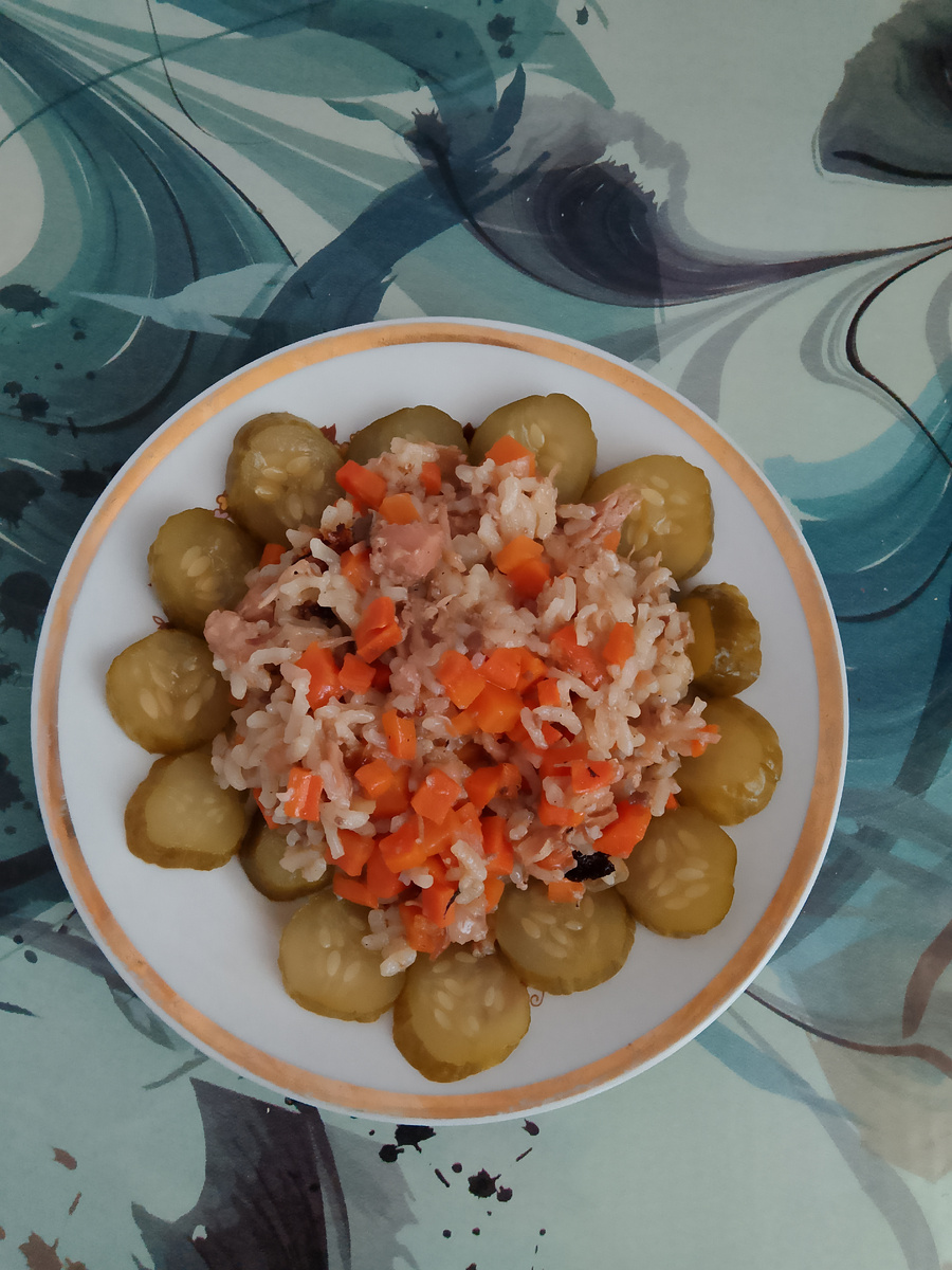 Рис с тушёнкой.