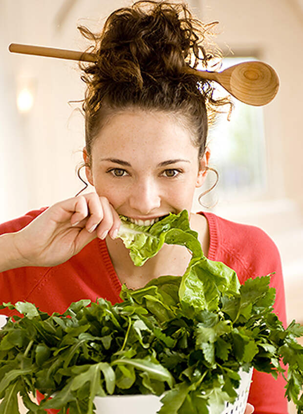 ТОП-10 полезных продуктов весной: как поддержать здоровье и улучшить настроение 