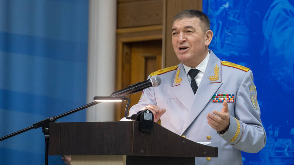 Татарстан, несмотря на дефицит кадров, будет работать с мигрантами в рамках закона.📷Фото: Артемий Шуматов / Коммерсантъ