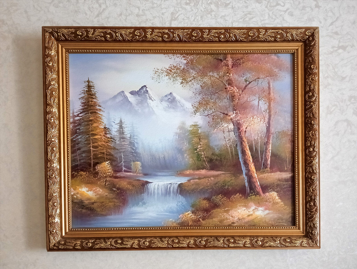 Волшебная картина, привезенная из Владивостока. Там она показывала погоду