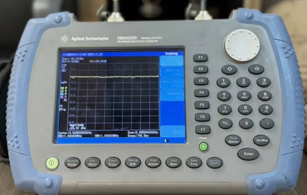 Agilent n9342cn анализатор спектра с TG 6ghz
