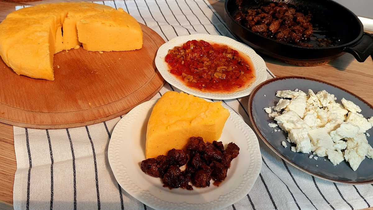  Мамалыгу можно использовать вместо хлеба. 